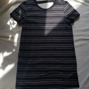 FOREVER 21 STRIPE OPEN BACK T SHIRT DRESS